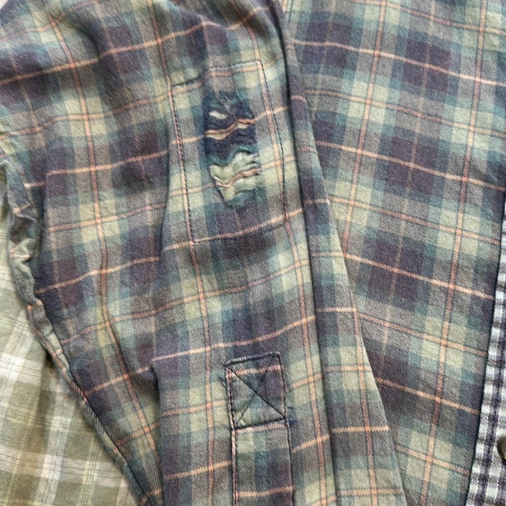 AEO Flannel Plaid Patchwork Button Down Cropped Shirt Size Medium - Picture 5 of 12